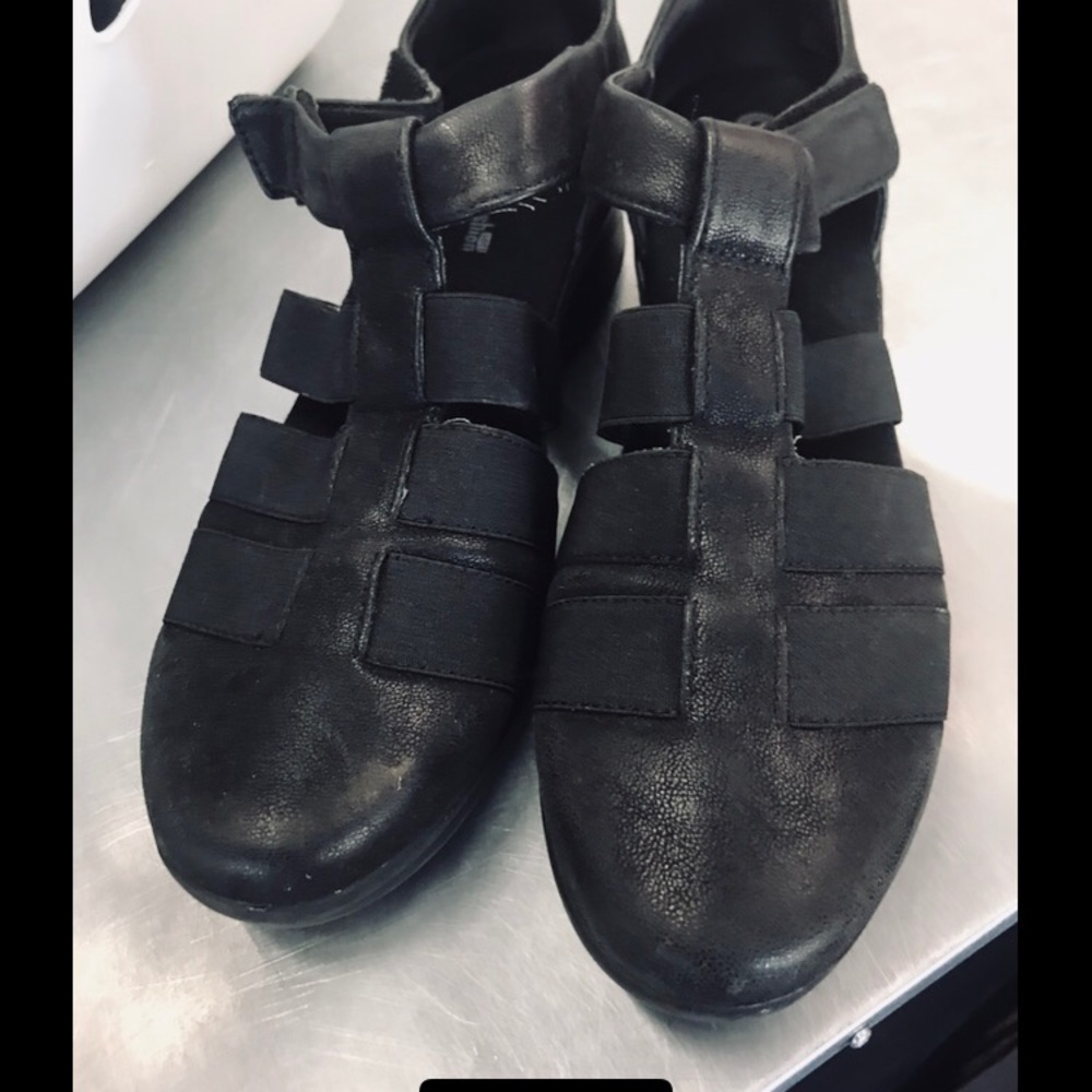 Shoes - Picture 3 of 5
